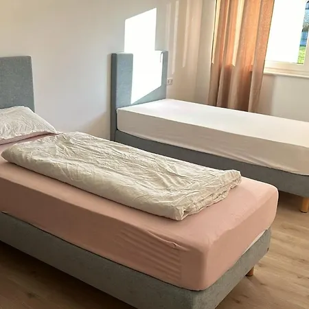 Lejlighed Danner Worker - Ruhige Mit Kueche Fuer Arbeiter & Firmen